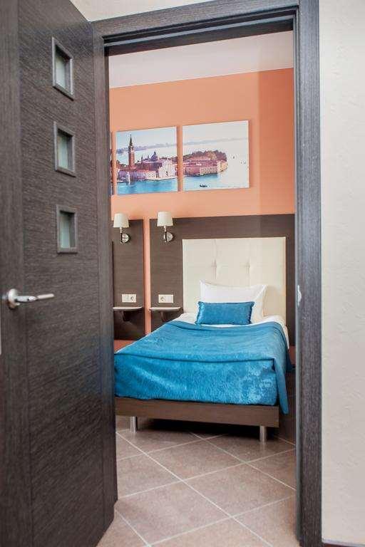 Chisto Hotel Gomel Bilik gambar